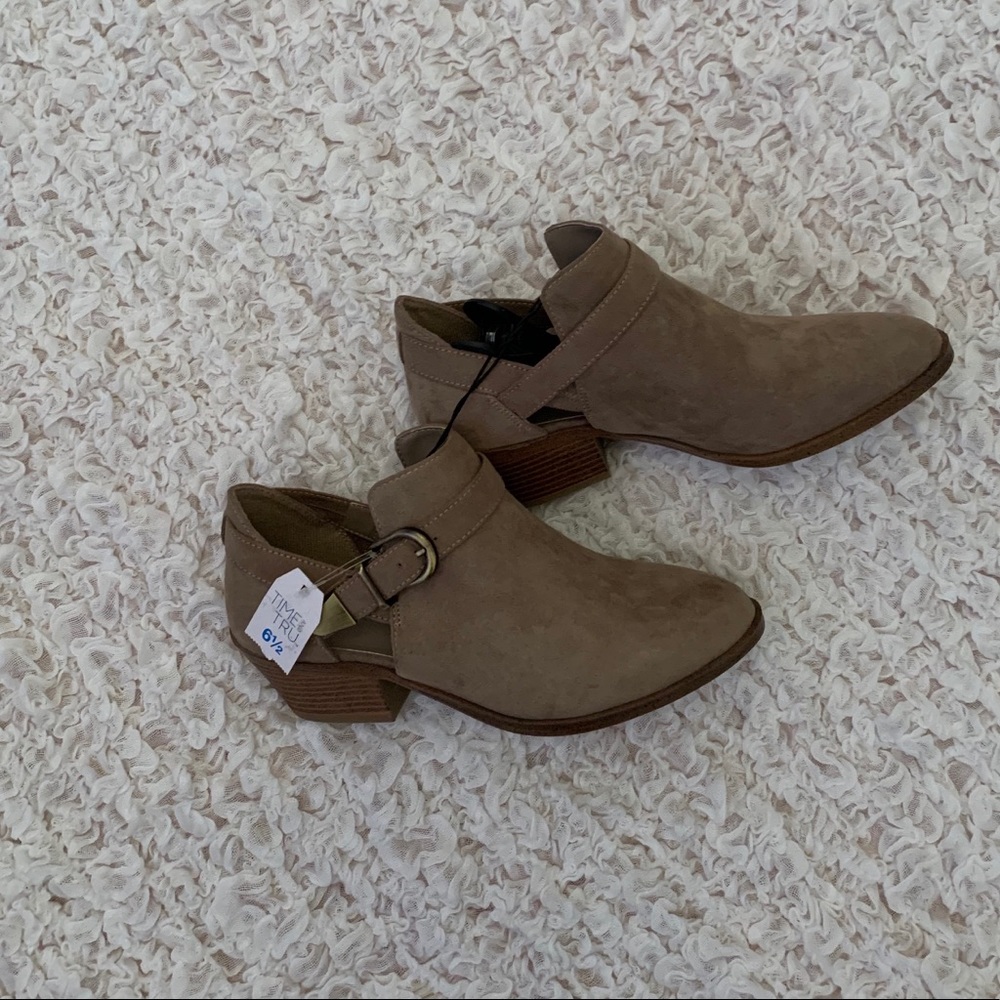 Time and Tru Booties Size 6.5